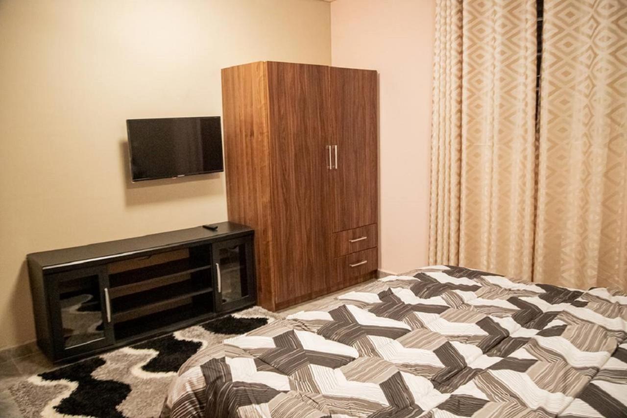 Bays Boutique Apartment Акра Екстериор снимка