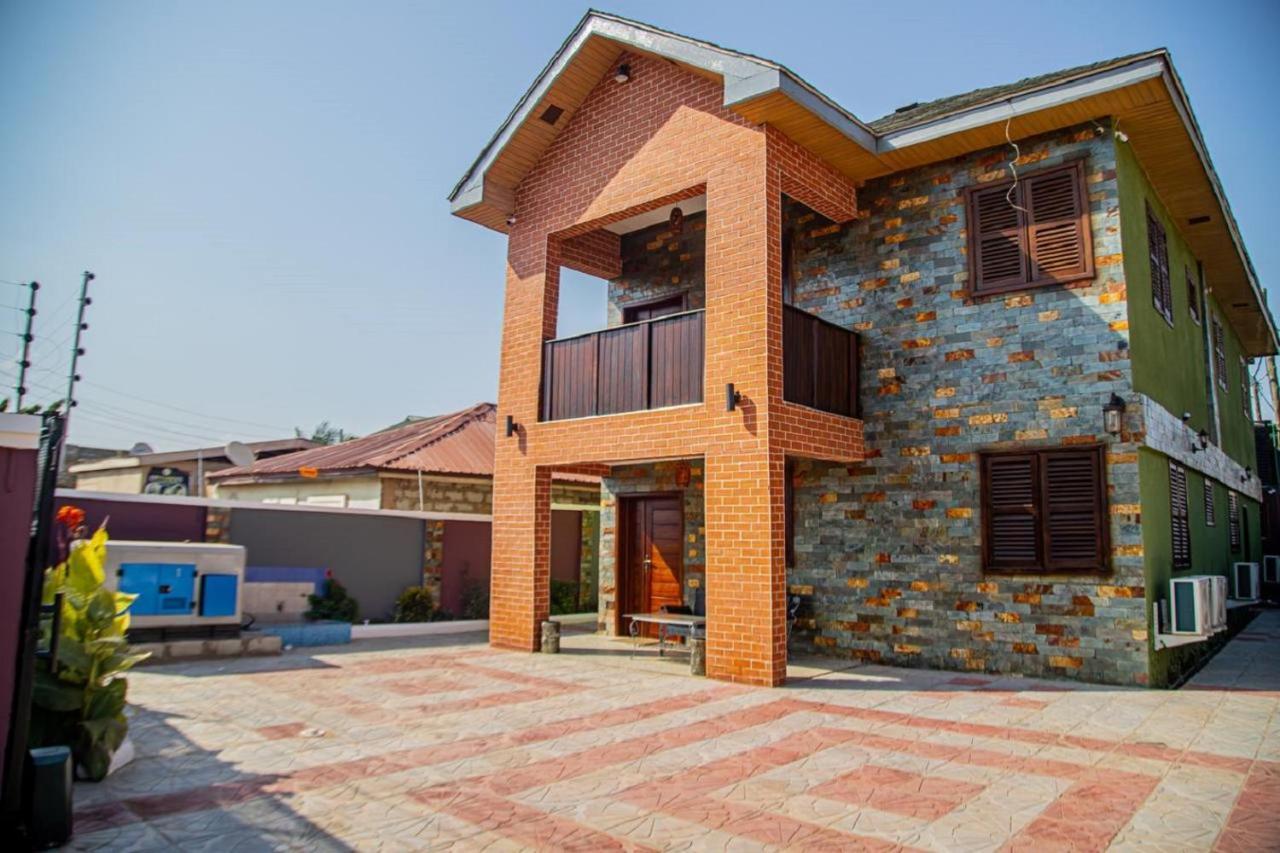 Bays Boutique Apartment Акра Екстериор снимка