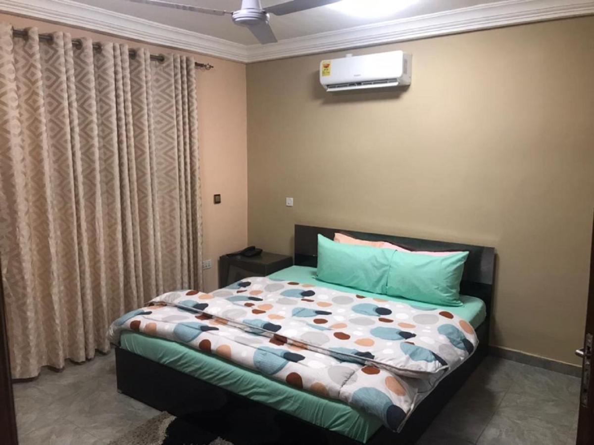 Bays Boutique Apartment Акра Екстериор снимка