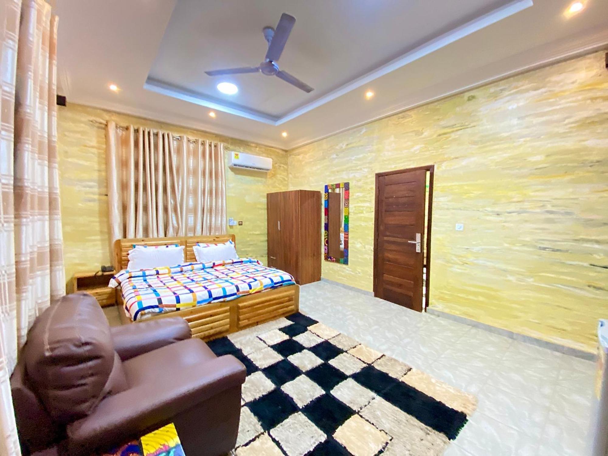Bays Boutique Apartment Акра Екстериор снимка