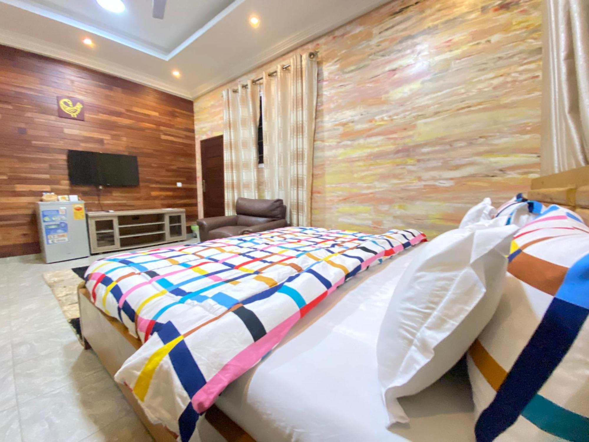 Bays Boutique Apartment Акра Екстериор снимка
