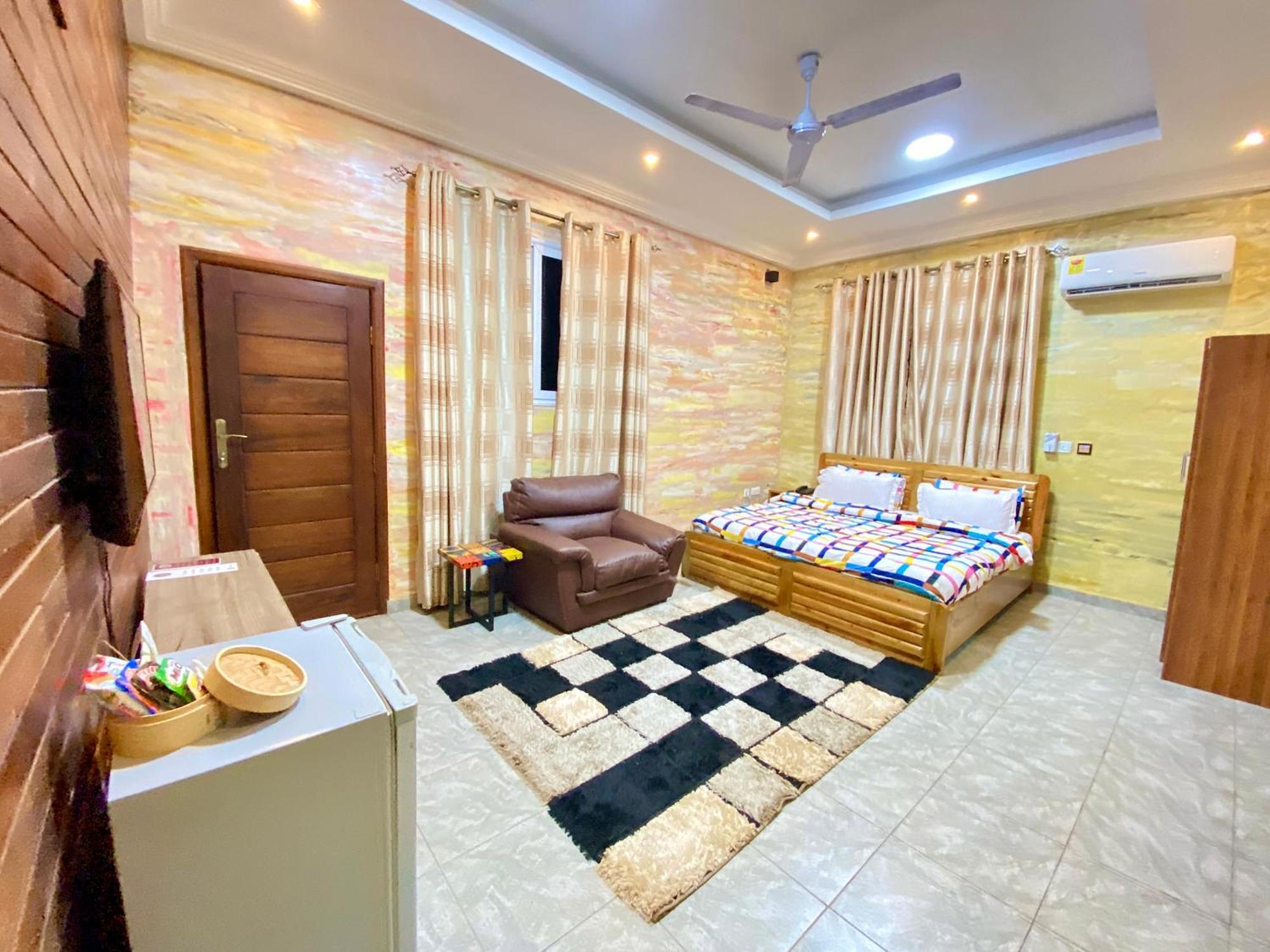 Bays Boutique Apartment Акра Екстериор снимка