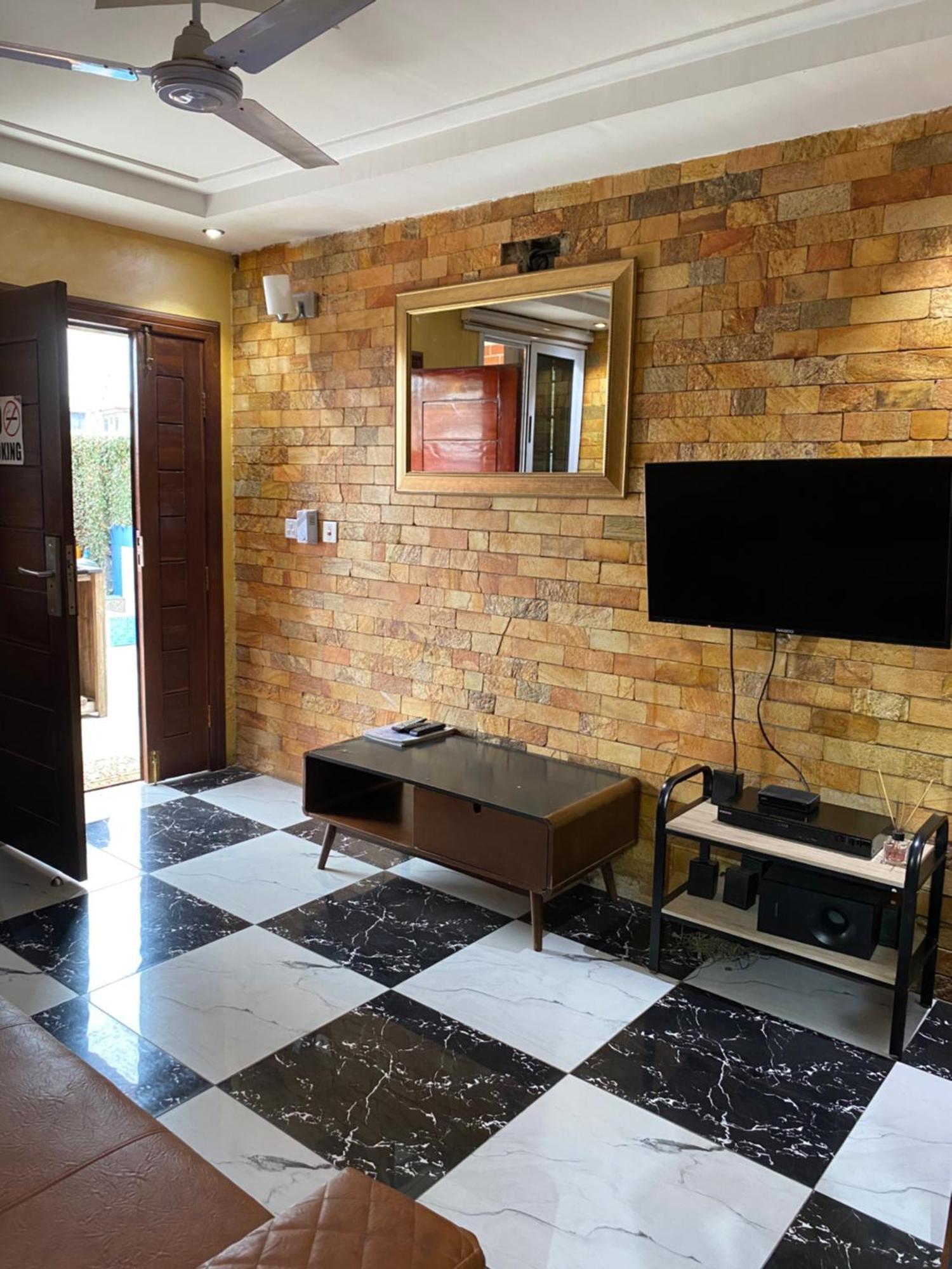 Bays Boutique Apartment Акра Екстериор снимка