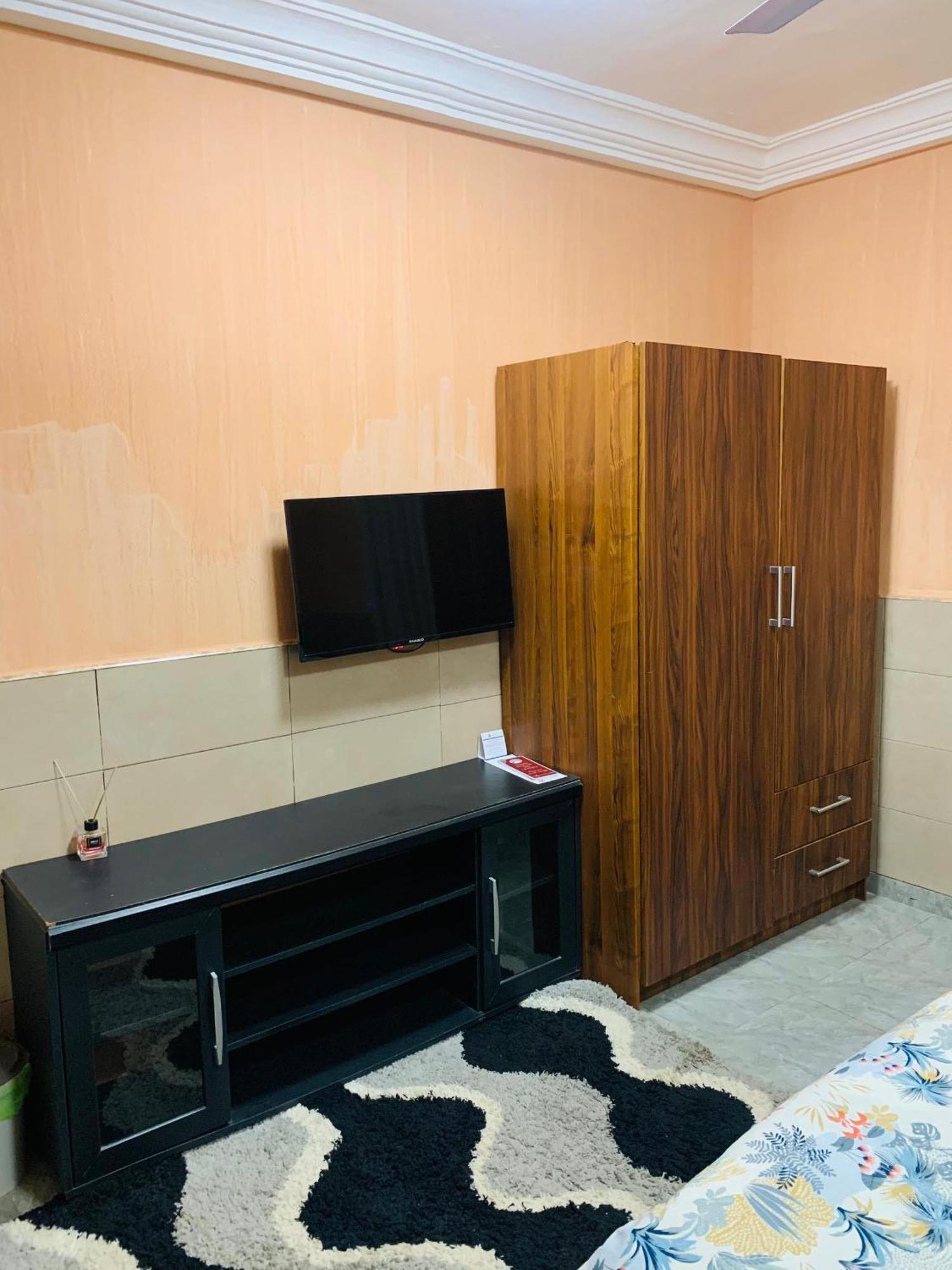 Bays Boutique Apartment Акра Екстериор снимка