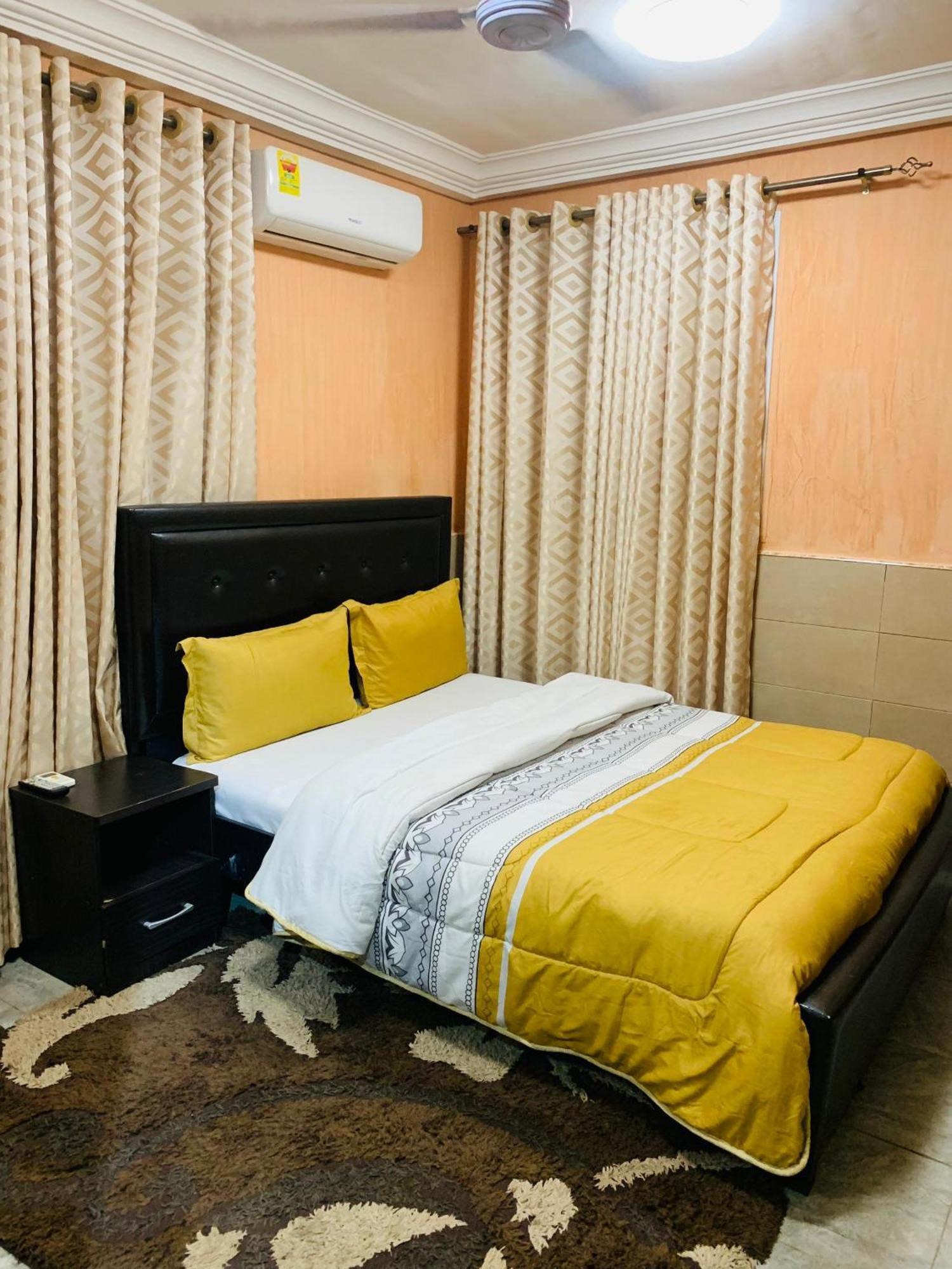 Bays Boutique Apartment Акра Екстериор снимка