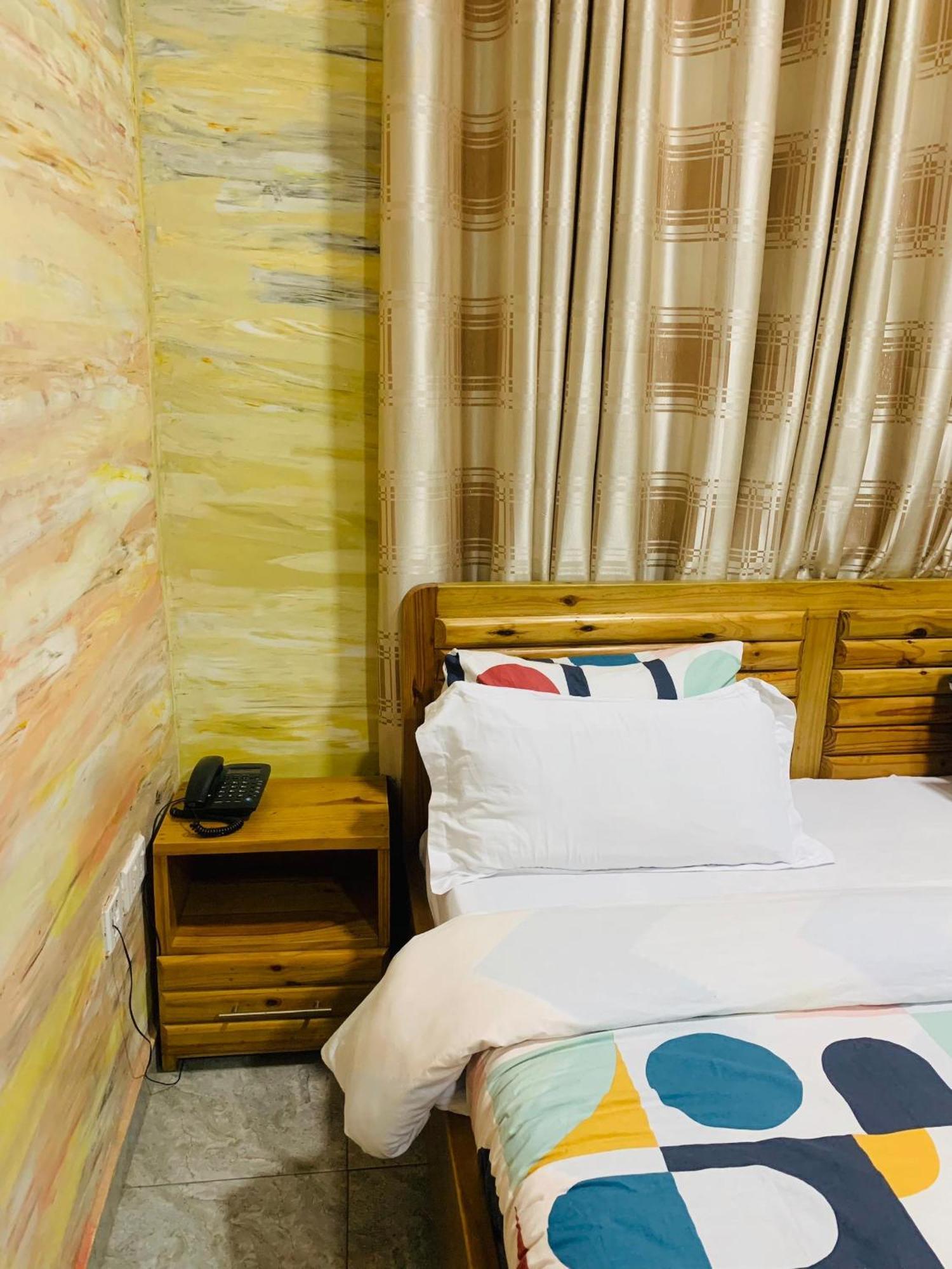 Bays Boutique Apartment Акра Екстериор снимка