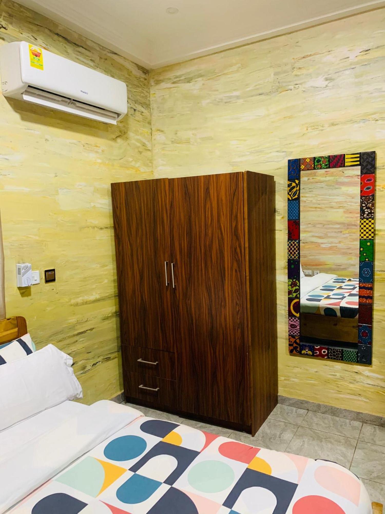 Bays Boutique Apartment Акра Екстериор снимка
