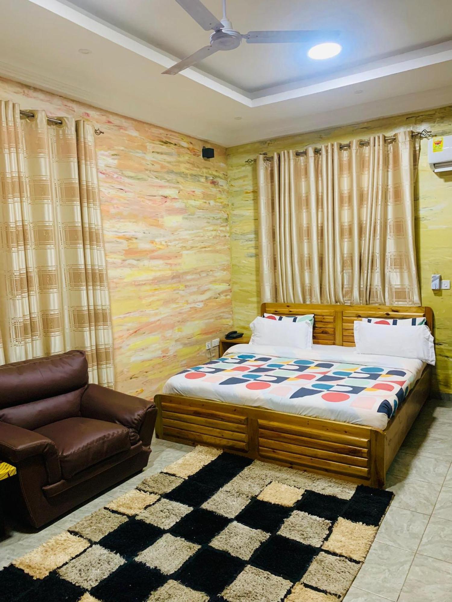 Bays Boutique Apartment Акра Екстериор снимка