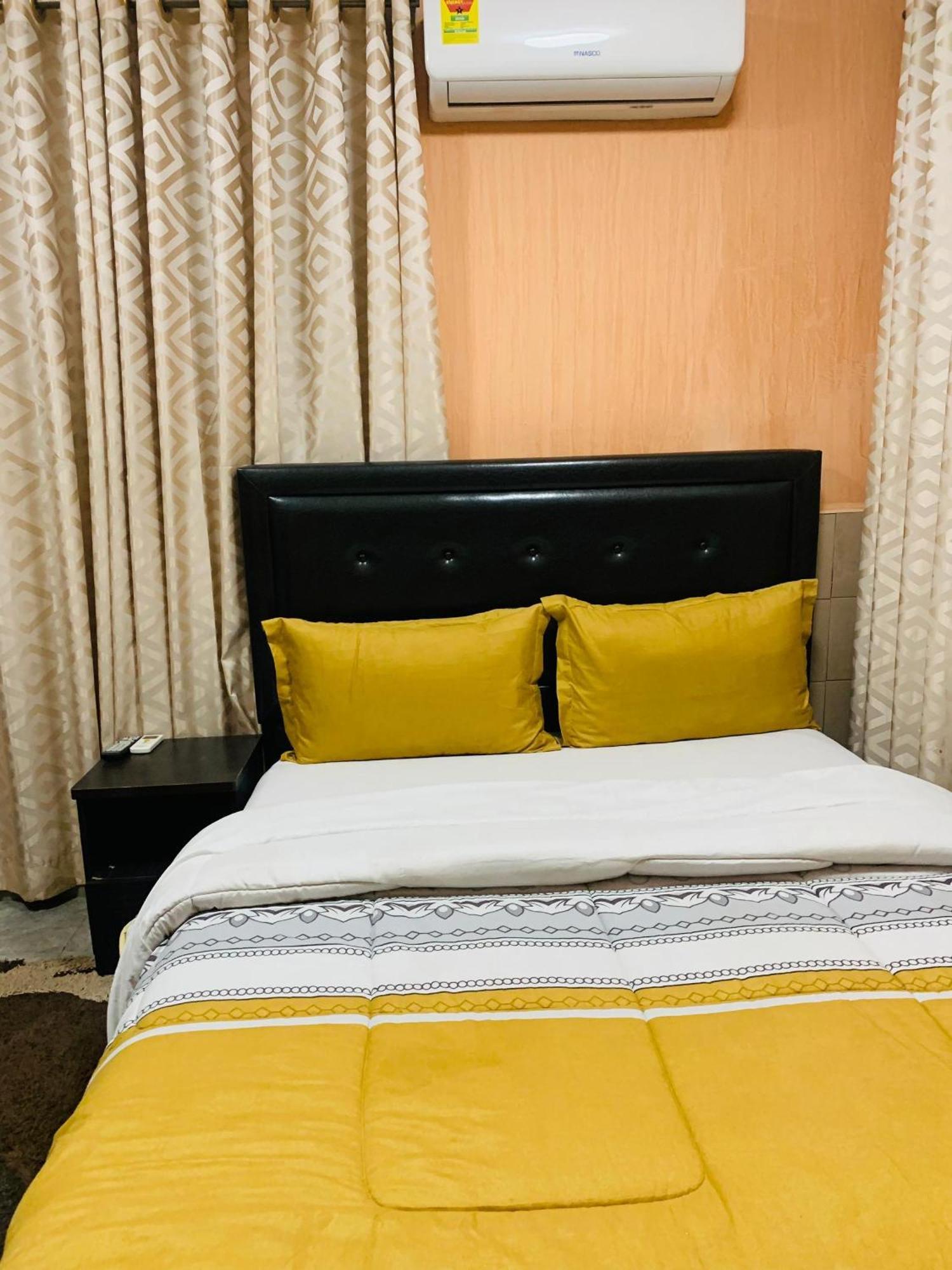 Bays Boutique Apartment Акра Екстериор снимка